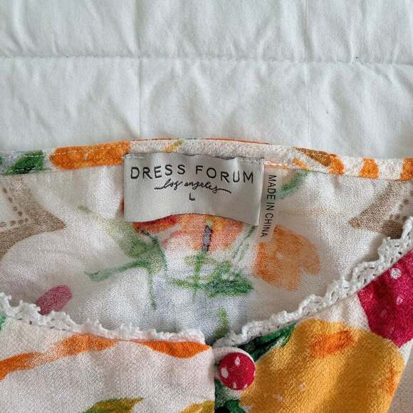 Dress Forum Sleeveless Button Front Tank - Picture 4 of 5